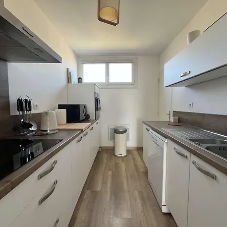 T3 Moderne Avec Terrasse Et Vue - - Fr-1-308-208 דירה