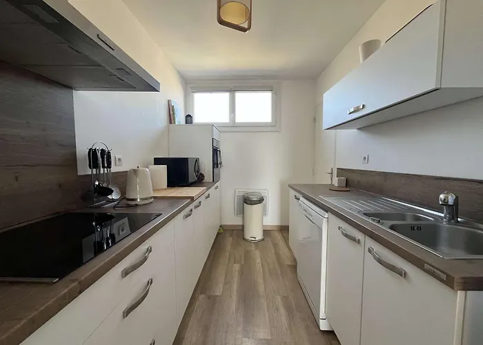 Magnifique T3 Renove - Terrasse Vue - Parking - Fr-1-308-208 Lägenhet